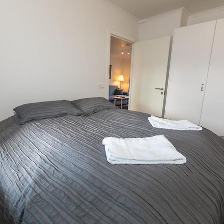 Central Apartment With Two Bedrooms And Balcony- Strandgata 9 Akureyri Kültér fotó